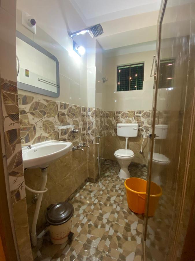 Hotel & Lodge Pankajini โบลปูร์ ภายนอก รูปภาพ